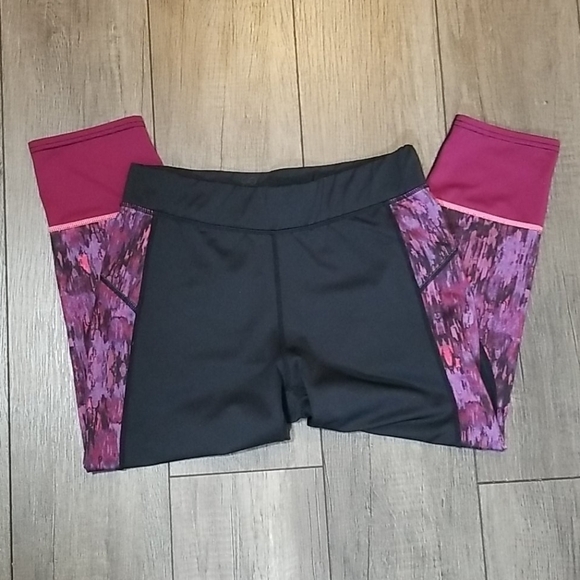 Garage Spandex Workout Crops - Picture 2 of 4